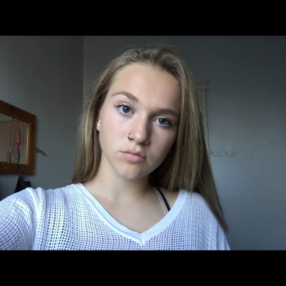 Meet your Posher, Mallory - Picture 1 of 1